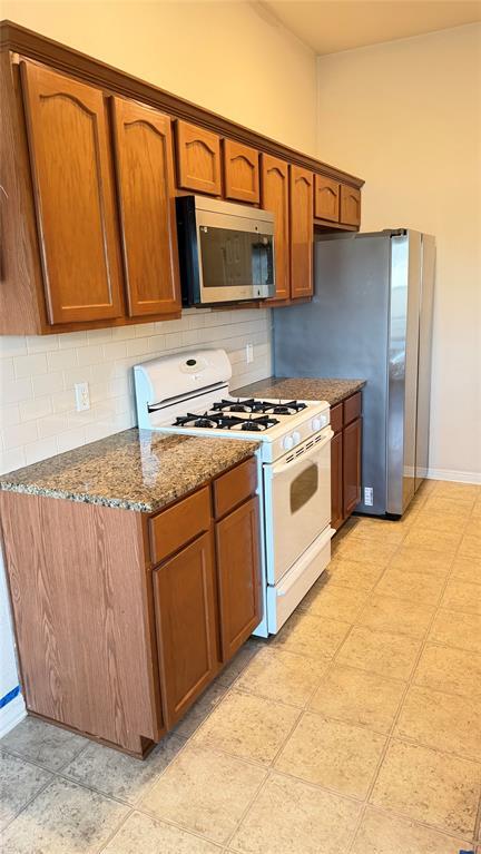 Foto del edificio - 100 Lightfoot Ct