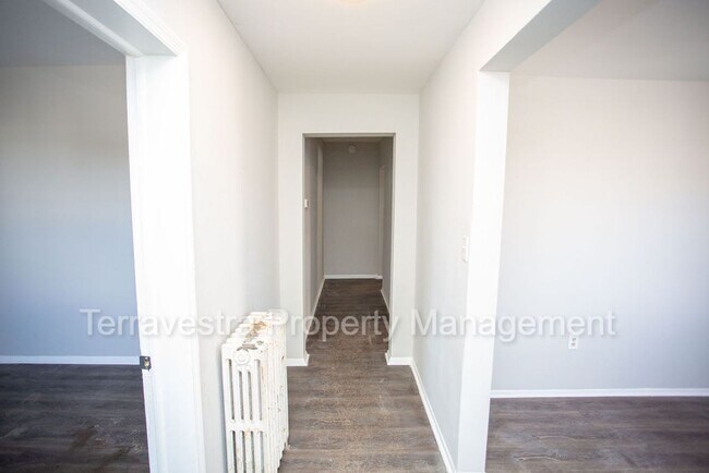 Foto del edificio - 134  East High St Unit 1