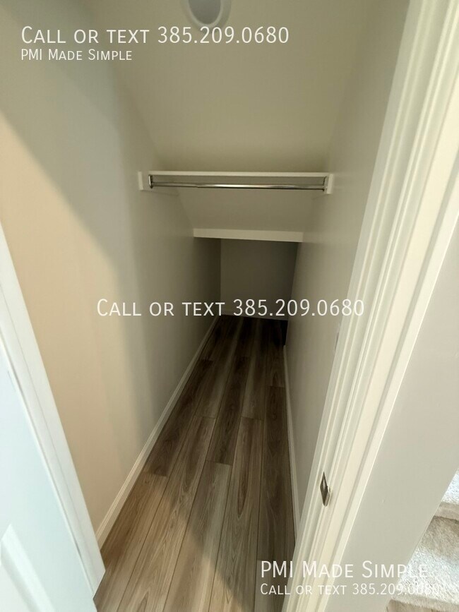 Foto del edificio - 348 N Colonnade Rd