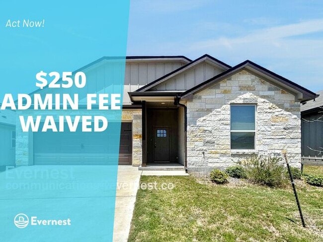 Building Photo - 2216 Hornbeam St