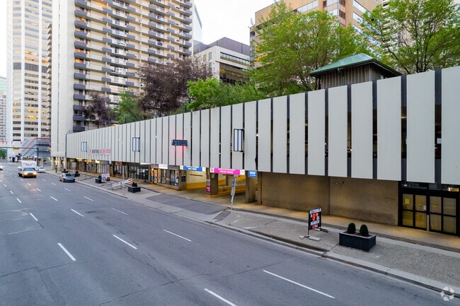 Building Photo - Calgary Place Apartments