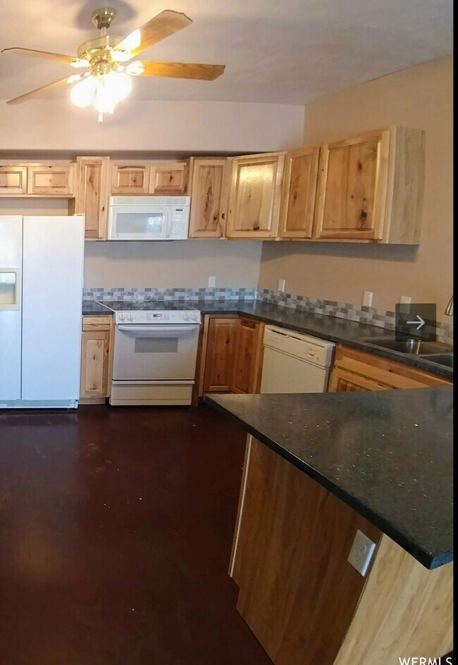 Building Photo - 2334 S Webb Cir