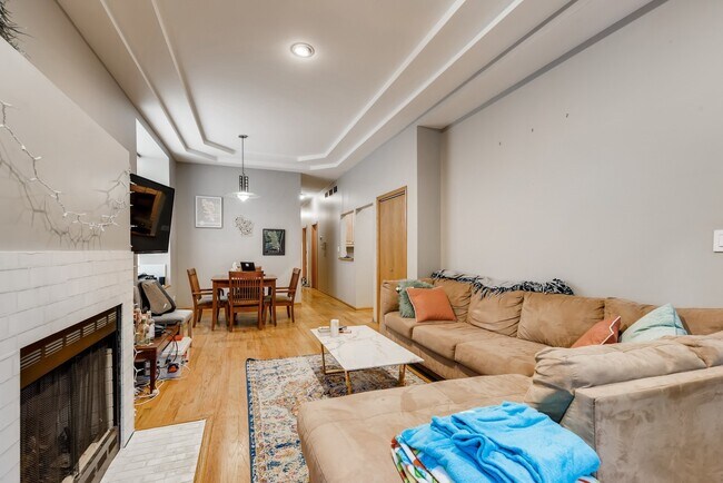 Foto del edificio - 1416 N Mohawk St