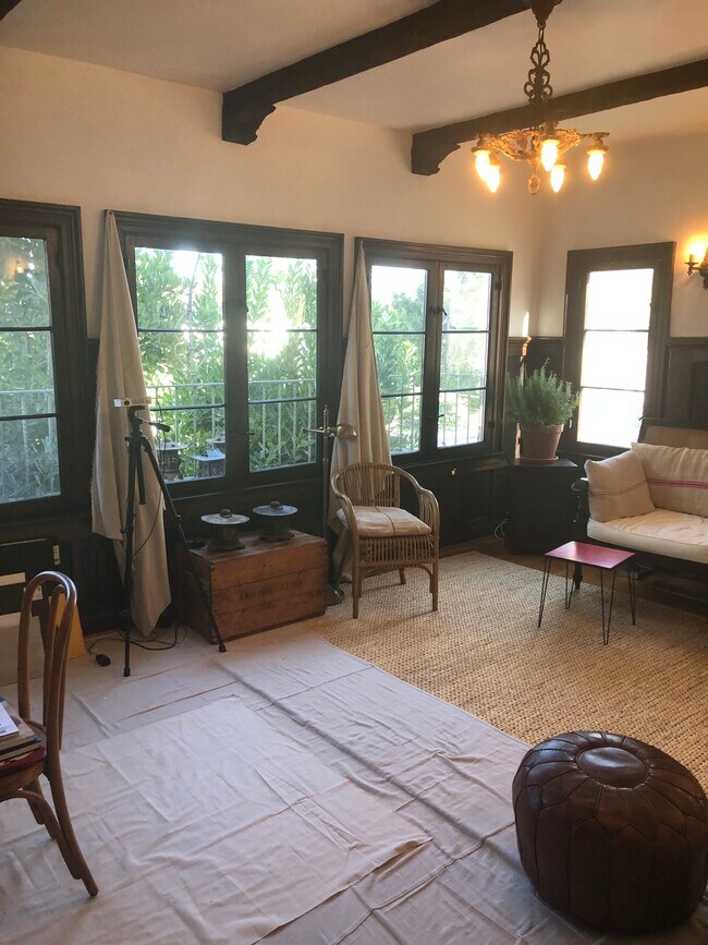 Foto del edificio - 414 N Sycamore Ave