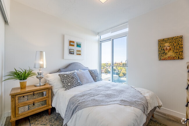 2BR, 2BA - Bedroom - 100 Bond Street East