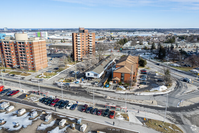 Aerial Photo - 1921 St Laurent Blvd