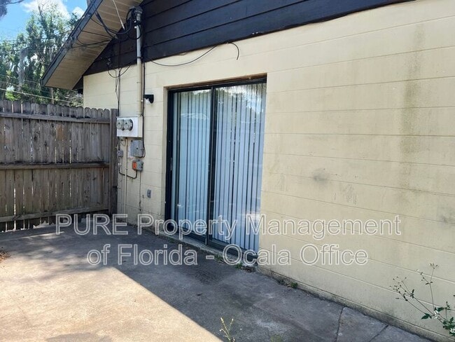 Building Photo - 4050 SE 21st Ct
