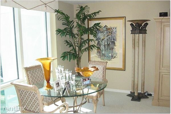 Foto del edificio - 2 br, 2 bath Condo - 7515 Pelican Bay Blvd.
