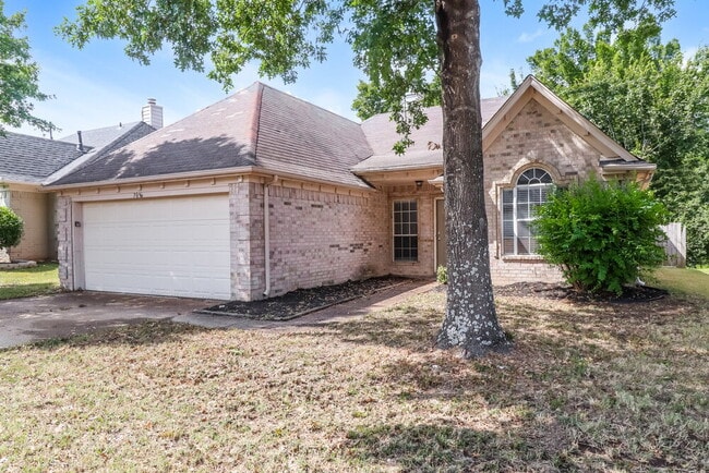 Building Photo - 7096 Lagrange Hill Dr
