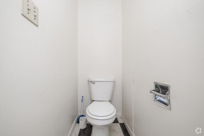2BR, 1.5BA - 1,300SF - Bathroom - Uptown Village Apartments