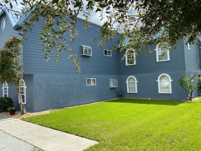 Foto del edificio - 805 W 2nd St