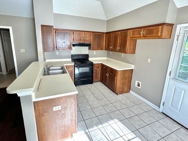 Building Photo - Charming 3 bedroom 2 bath home in Cordova-...