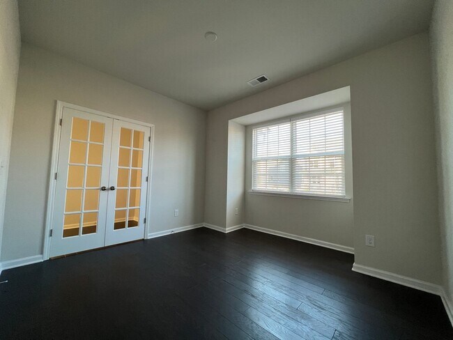 Foto del edificio - 5bd 4.5bath like brand new SFH in Palisades