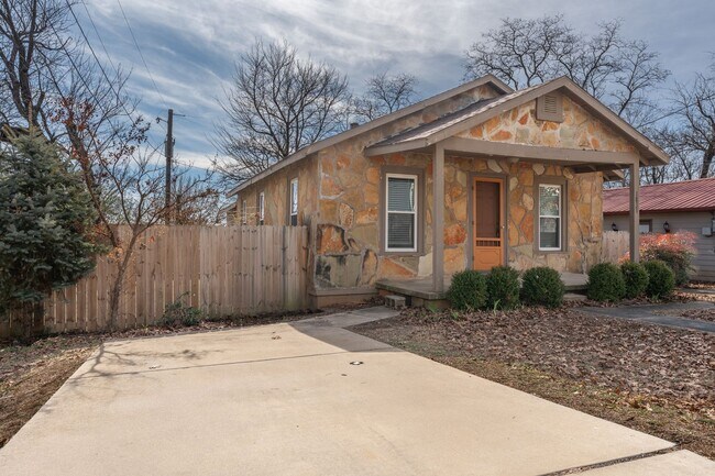 Foto del edificio - Charming Stone Home