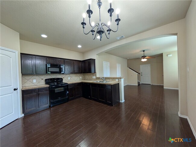 Foto del edificio - 1032 Brown Rock Dr