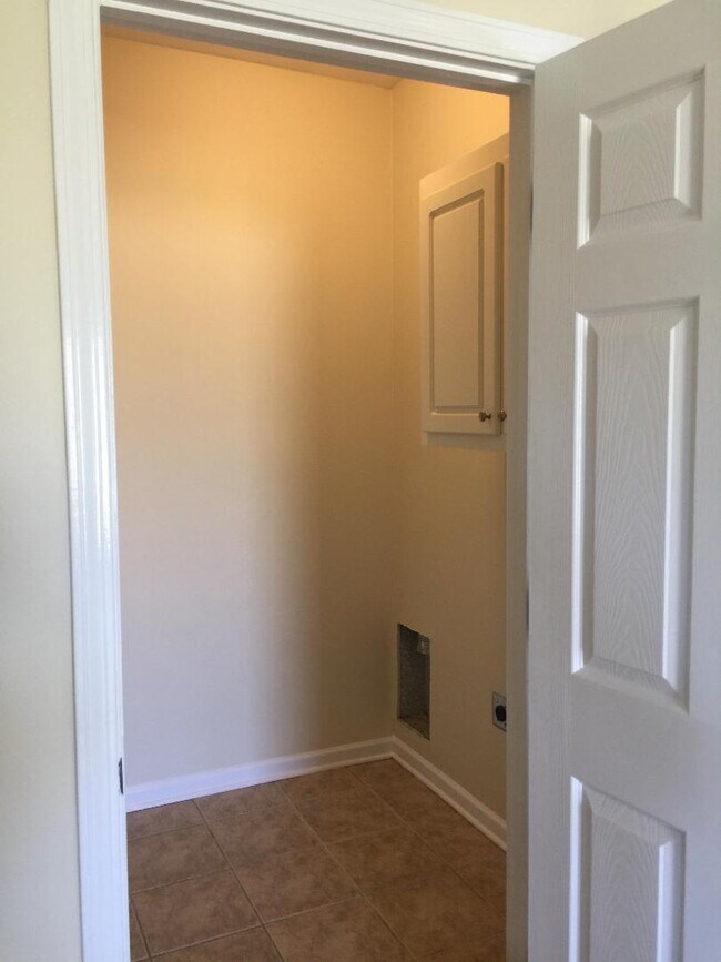 Building Photo - 34933 Eagle Ridge Dr