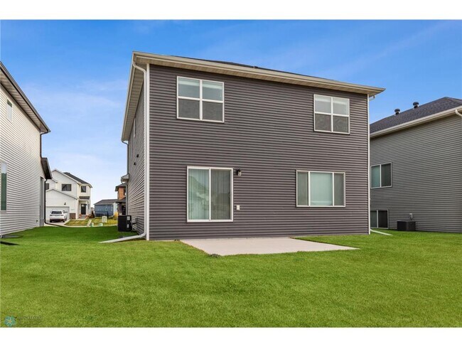 Foto del edificio - 5480 Lori Ln W