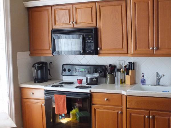 Kitchen - 1935 Spring Garden St