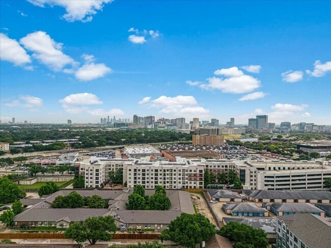 Building Photo - 2601 S Braeswood Blvd