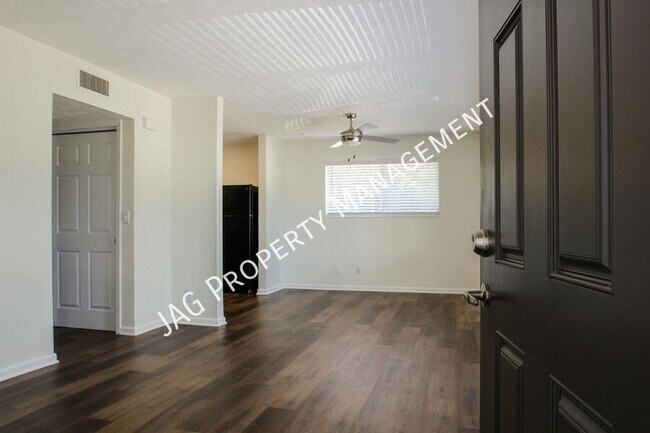 Foto del edificio - 1426 Berrier St