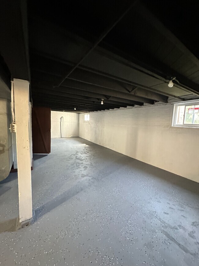 basement - 1036 Blaine Ave