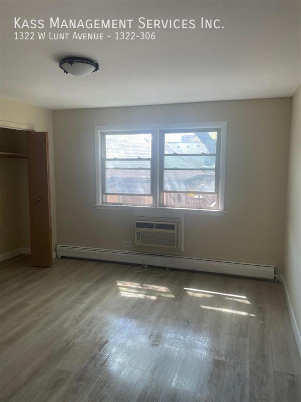 Foto del edificio - 1322 W Lunt Ave