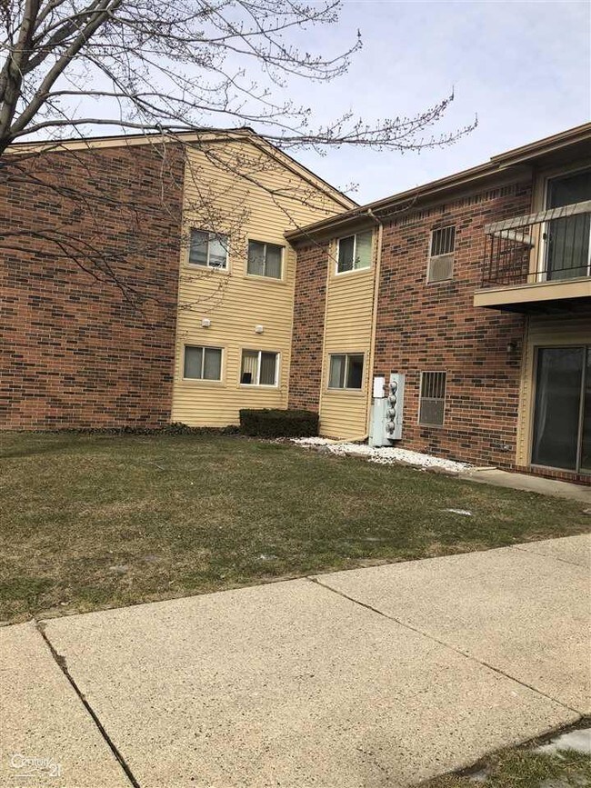 Foto del edificio - 34630 Clarkson Dr W