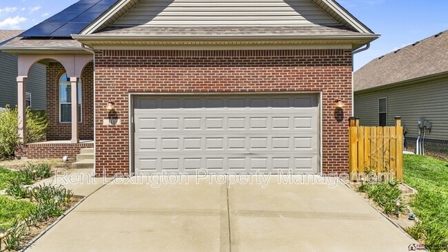 Foto del edificio - 111 High Hope Ln