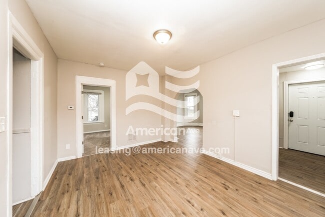 Building Photo - 23 Costar St