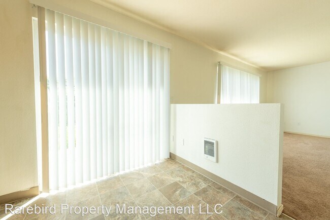 Building Photo - 4714-4722 SE 83rd Ave