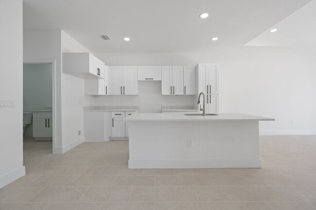 Foto del edificio - 5245-5247 26th St SW