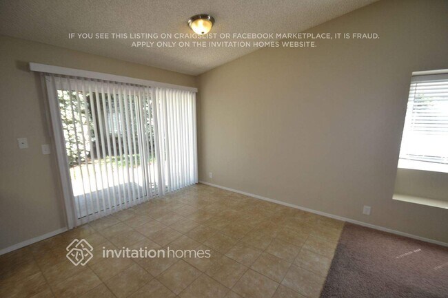 Foto del edificio - 318 W Tenth Pl