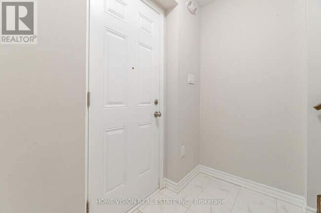 Building Photo - 938 Chestnut Heights