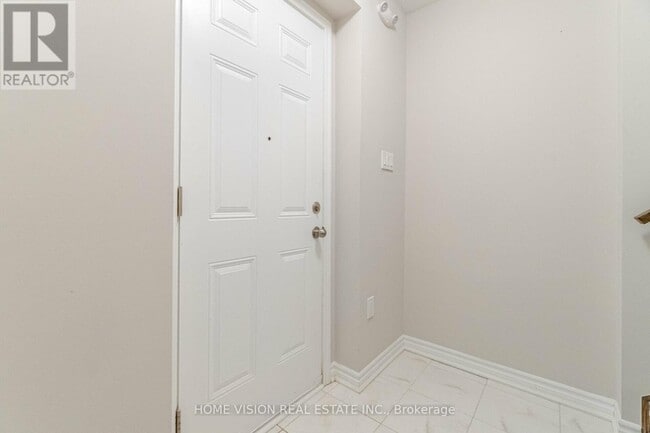 Building Photo - 938 Chestnut Heights