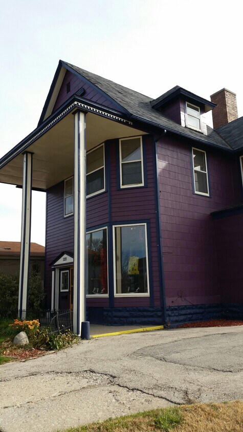 Foto principal - 1221 1st Ave SE