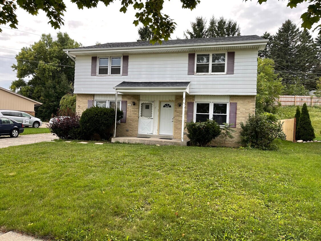Primary Photo - 1631 Highland Dr