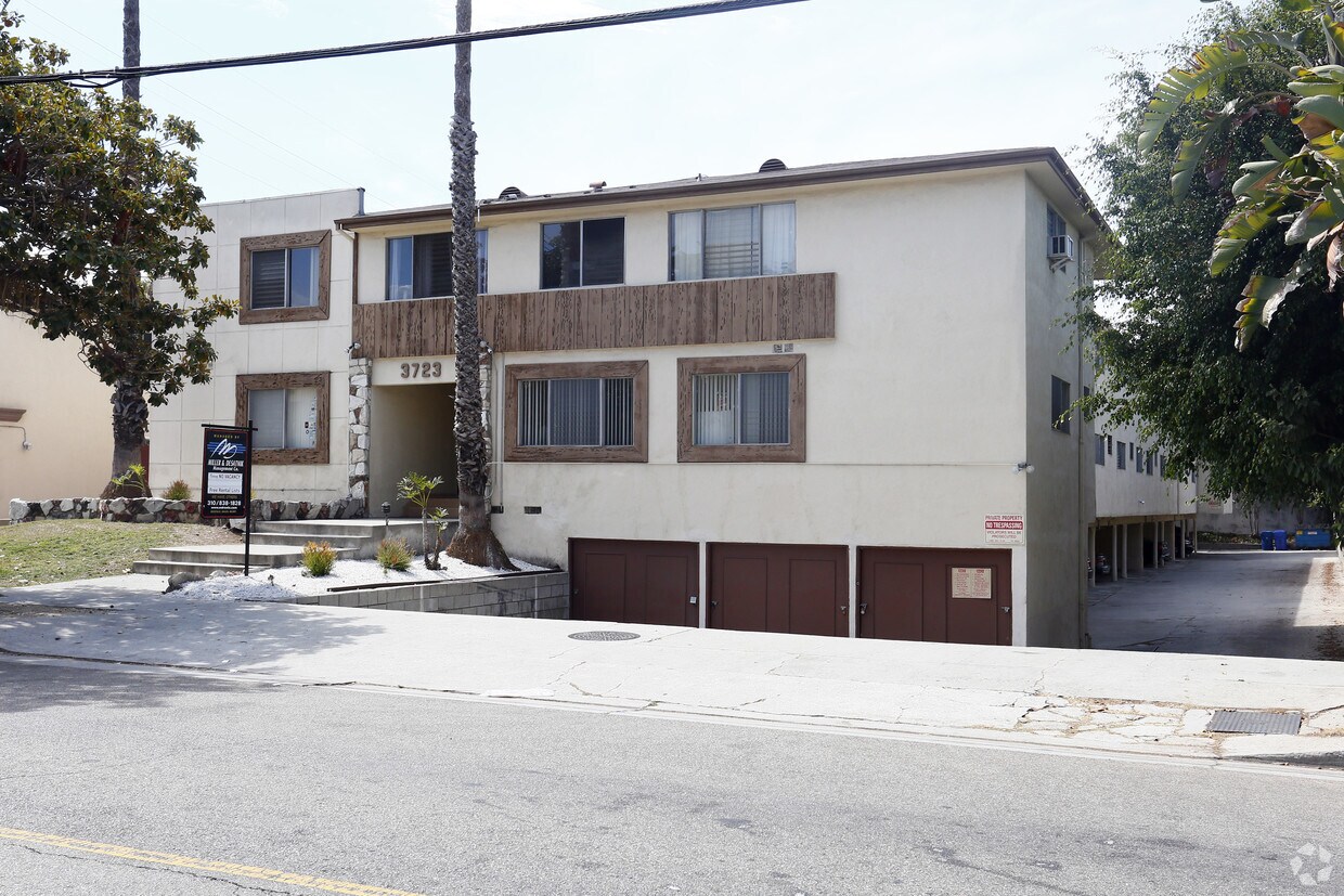 Primary Photo - 3723 Clarington Ave