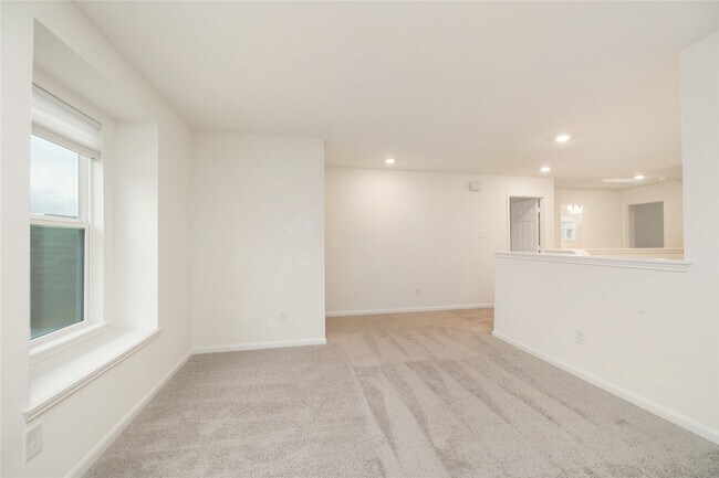 Foto del edificio - 14627 Monterey Cypress Dr