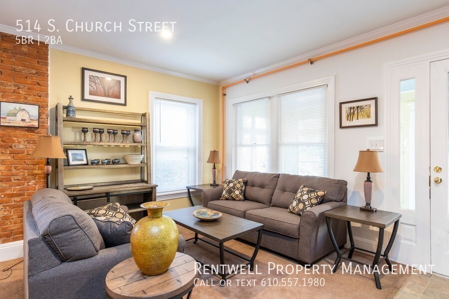 Primary Photo - 5BR 2BA Three Story Home_Walk to Downtow+ ...