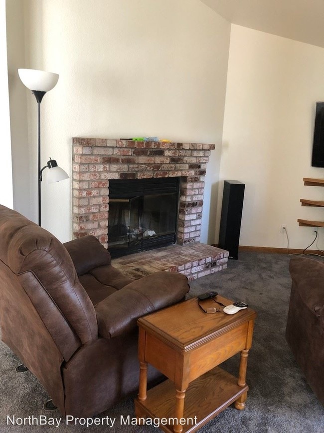 Building Photo - 3 br, 2 bath House - 300 Broad Oak Way