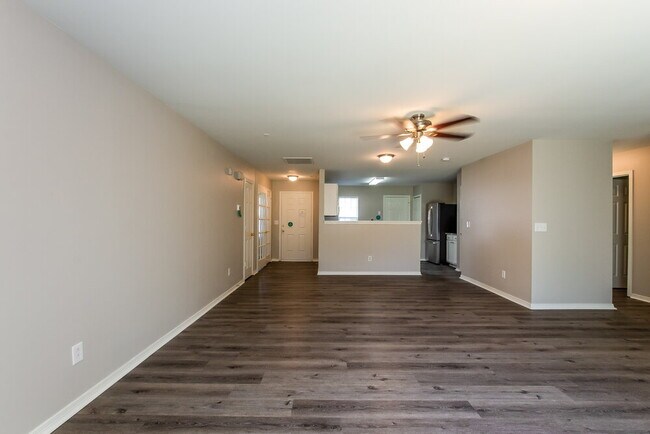 Foto del edificio - 5125 Valcourt Rd