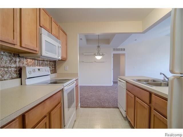 Foto del edificio - 11694 Farmington Rd