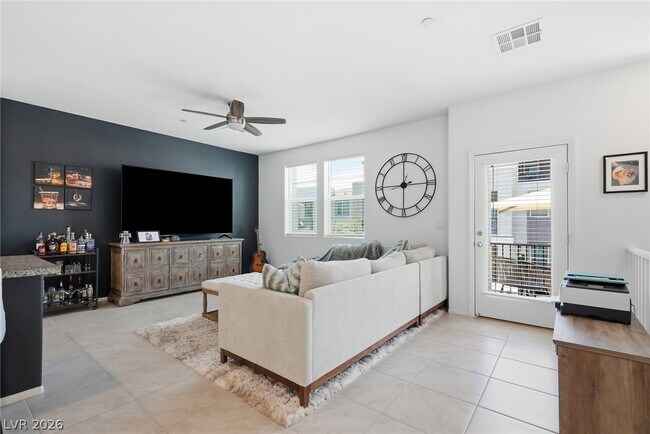 Foto del edificio - 6155 Garden Oasis St