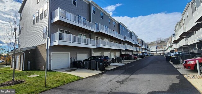 Foto del edificio - 10570 Sally Ride Ln