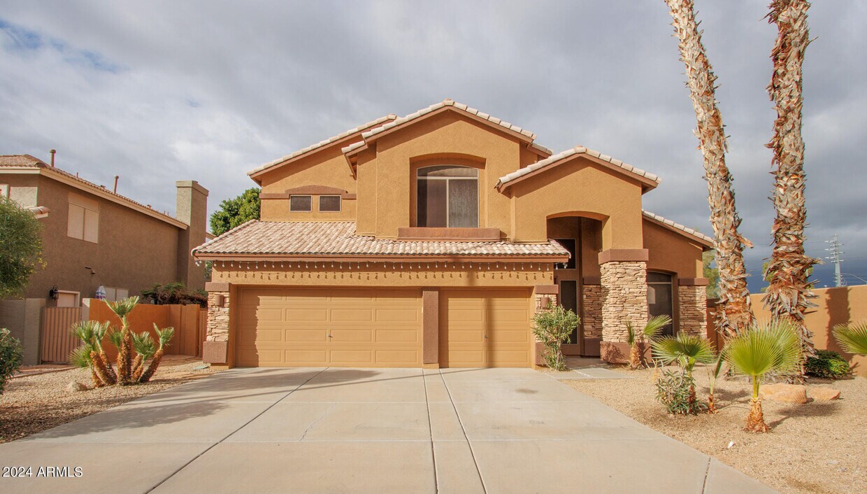 Foto principal - 760 N Swallow Ln