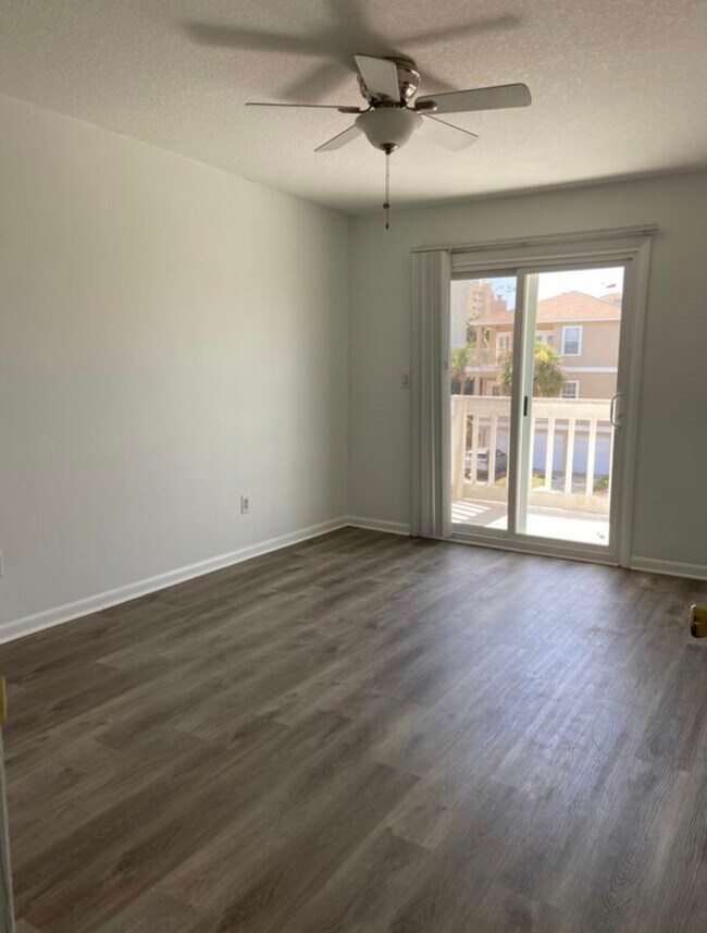 Master bedroom w ocean view - 183 11th Ave N