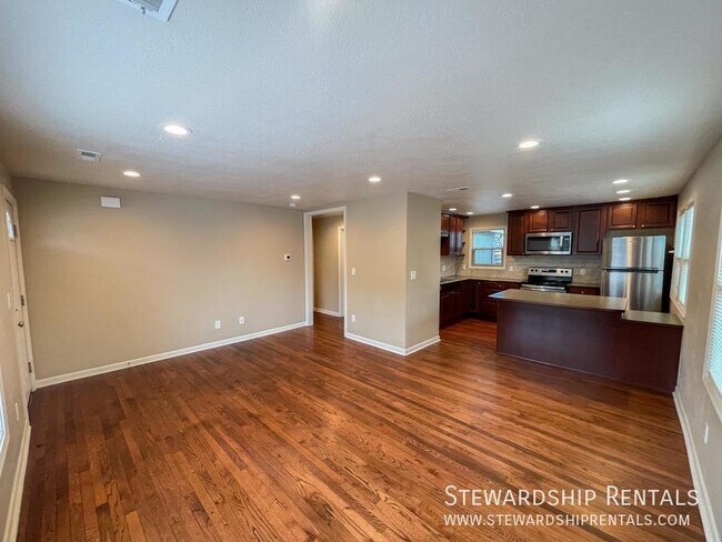 Foto del edificio - 555 E 18th Ave