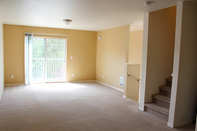 Building Photo - 419 NE Morton St