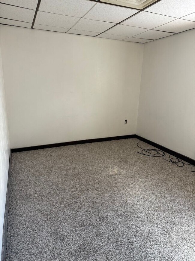 Foto del edificio - 110 Sunset Hills Ext