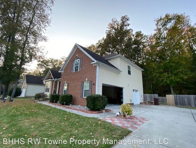 Building Photo - 4 br, 2.5 bath House - 320 Whitehurst Landing